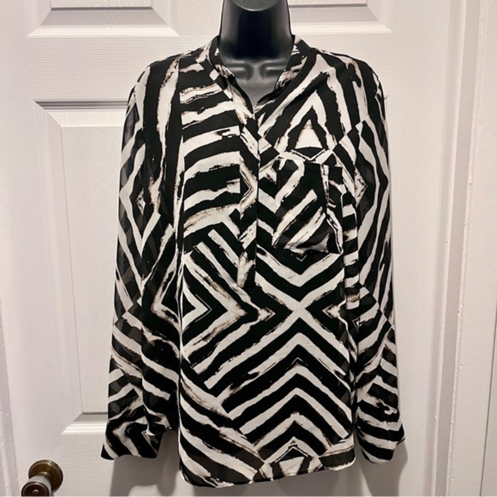 3/30$💥 Guess by Marciano blouse animal print semi sheer black white Women Medium